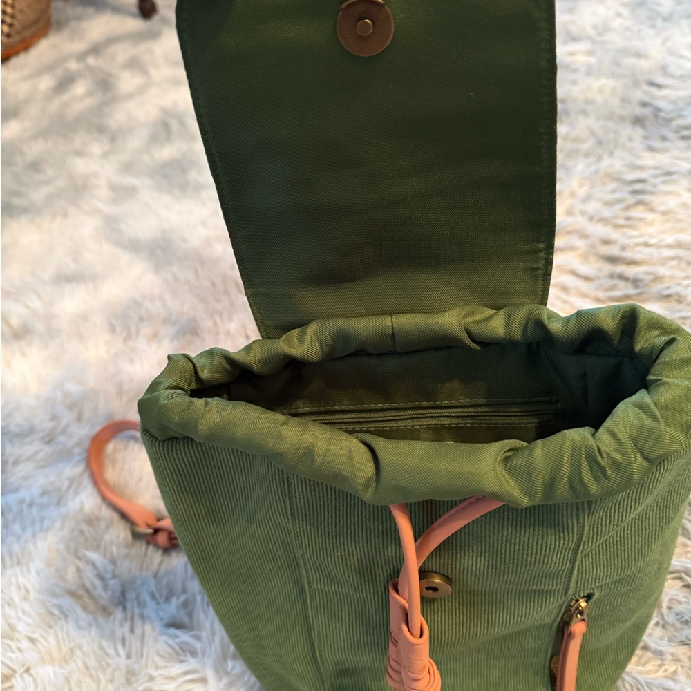 Universal Thread Olive Backpack With Beige Details - image 4